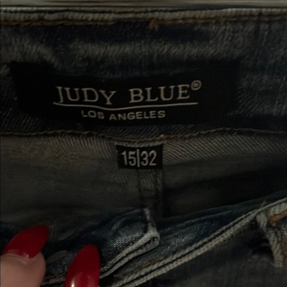 Judy Blue Classic Boot cut Denim Jeans 15/32- raw edge bottom- barely worn!